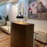 Apartamentos León , recepción y zonas comunes