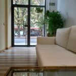 Apartamentos León , recepción y zonas comunes