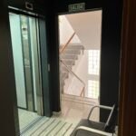 ascensor y escaleras (2)